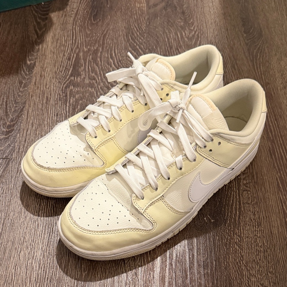 Nike Dunks - Coconut
